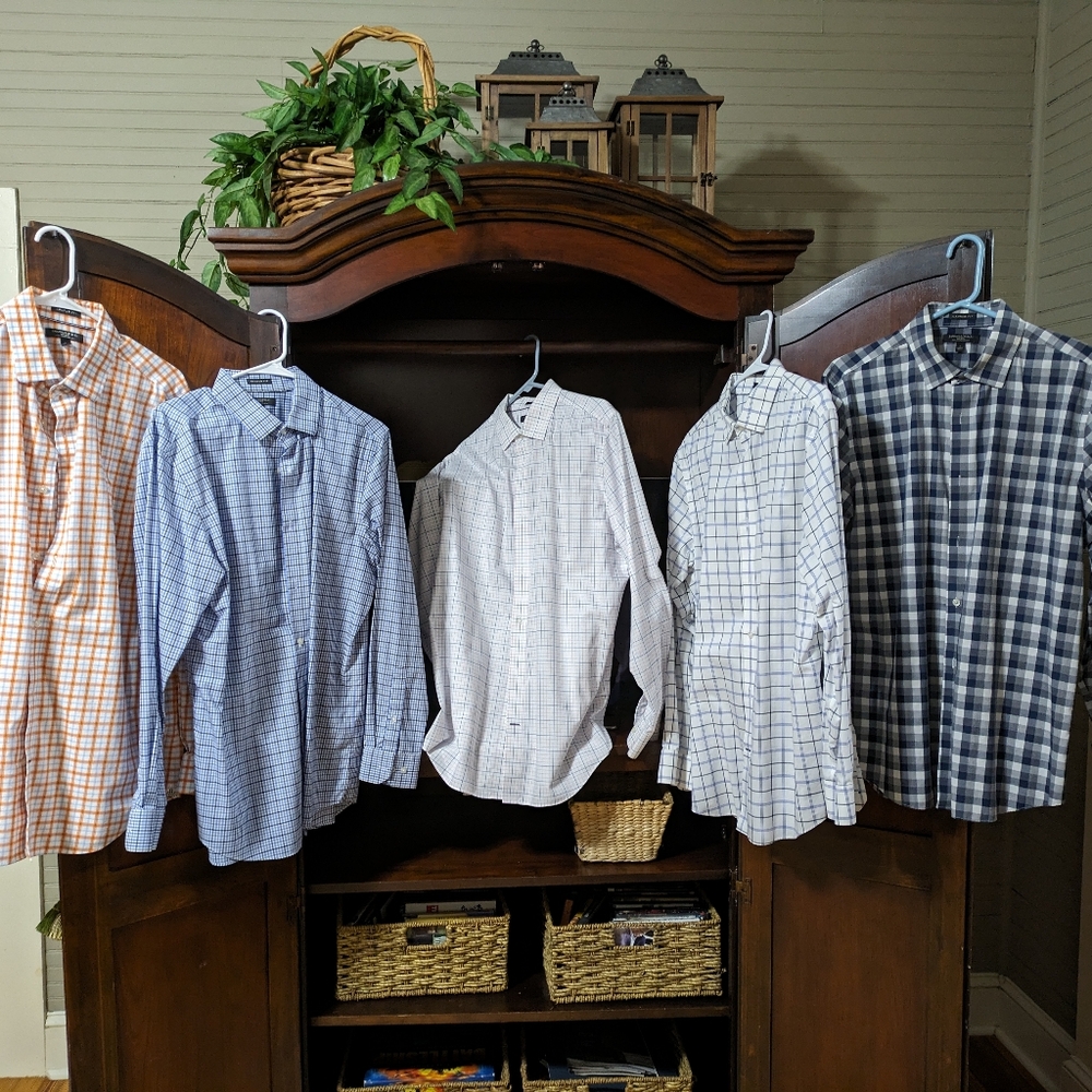Five Banana Republic Button-up Shirts Size L